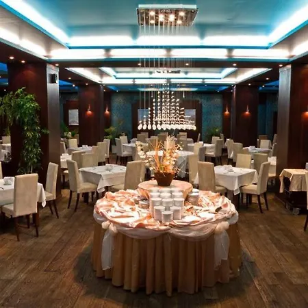 Garden Of Eden Sea And Pool View Апартаменты *